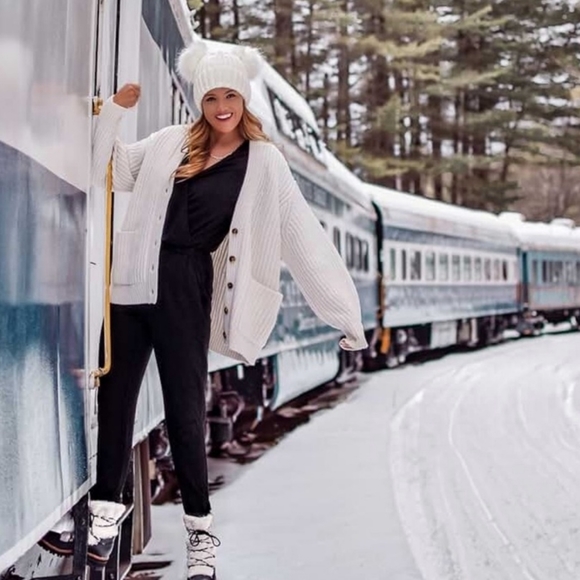 PrettyGarden Chic Casual Deep Vneck Jumpsuit NWT - MEDIUM - Picture 3 of 10